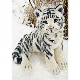 Apró fehér tigriskölyök a hóban kreatív gyémántkirakó készlet