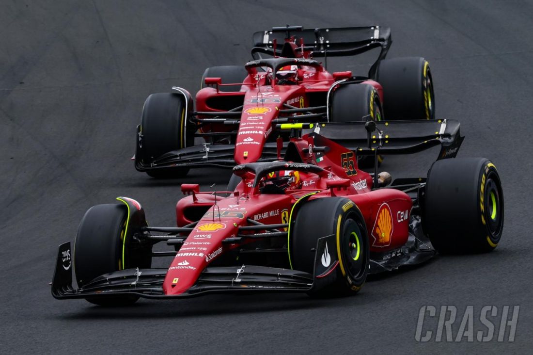 Két Ferrari F1 autó kreatív gyémánt kirakó készlet